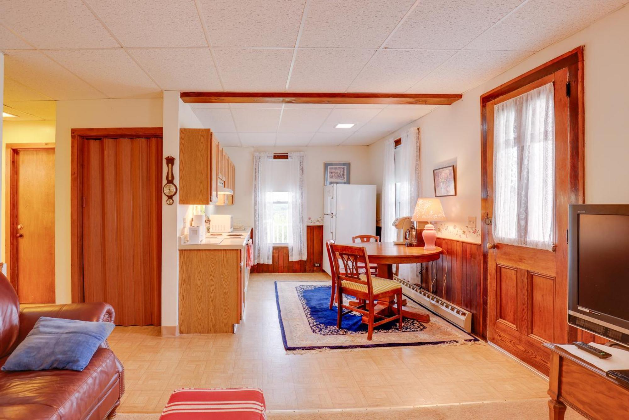 Lawrenceville Apartment With Deck Near Gaming Lands! 외부 사진